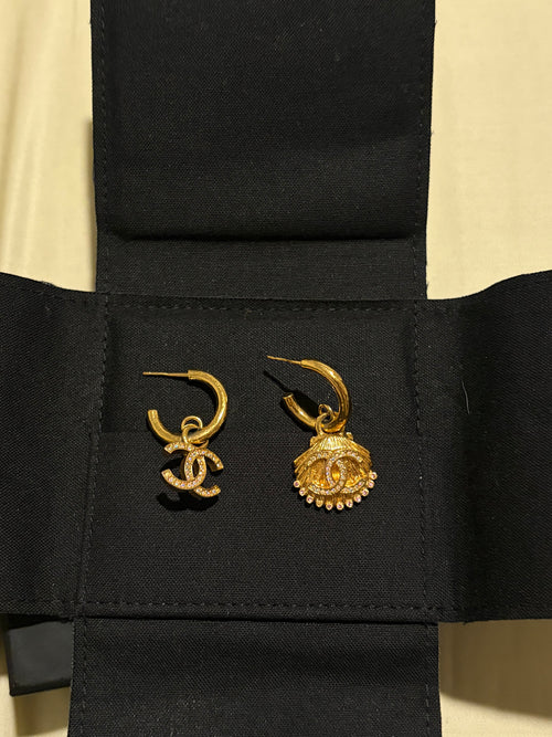 Chanel CC Clamshell Earrings